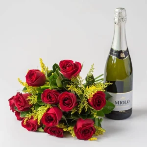 Buquê de 12 Rosas Vermelhas e Espumante